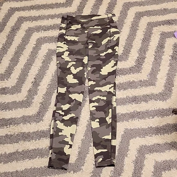 SOLD Lululemon Fast and Free Full-length Camo Pants - Picture 3 of 4